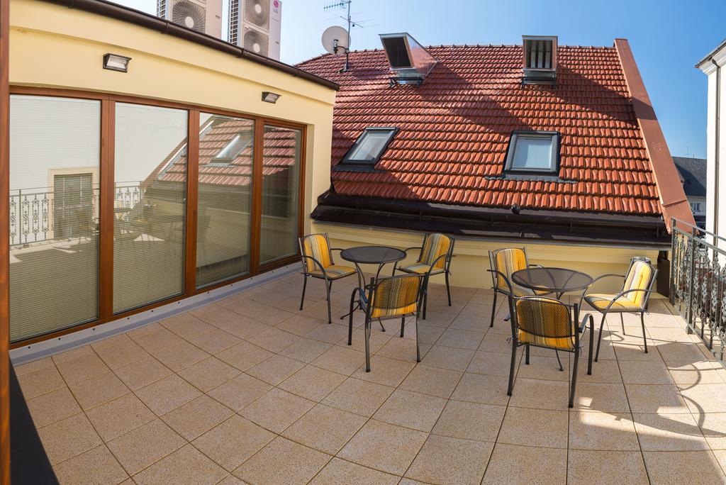 Penzion Longus Kyjov  Exterior foto
